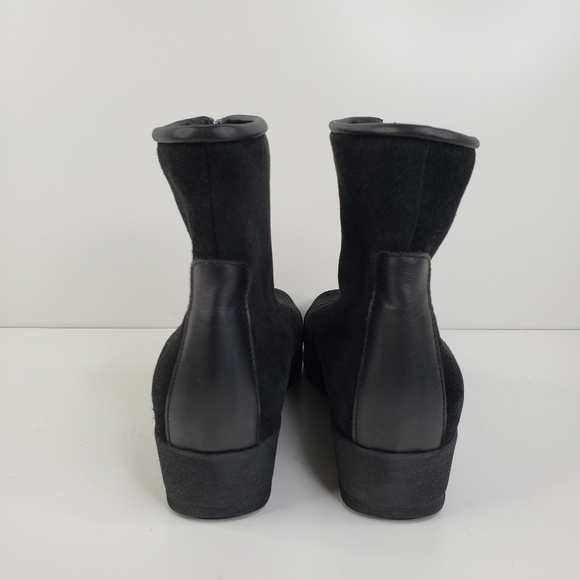 La Canadienne Shanah Black Waterproof Suede Front Zip Wedge Ankle Boots Sz 8M. - Picture 4 of 10